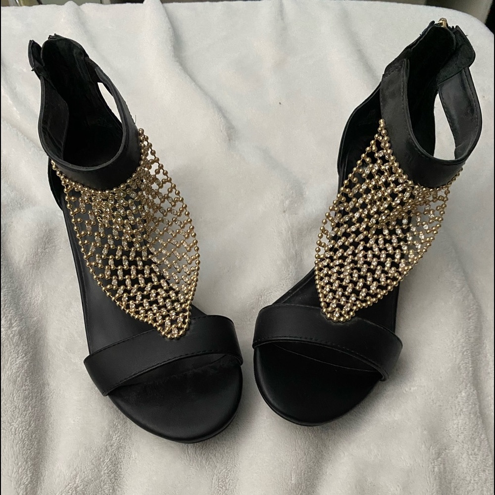 📢🚨Thalia Sodi wedges